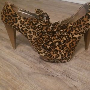Women's leapord print heels